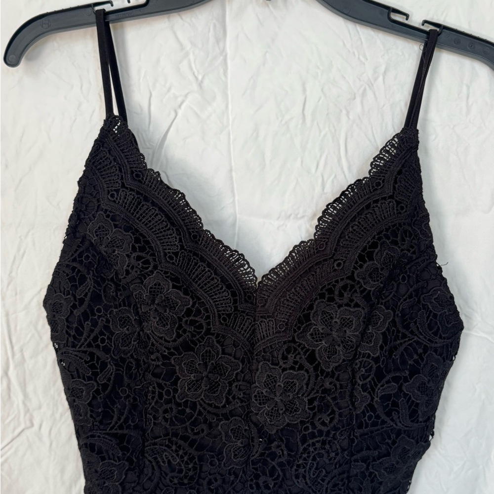 Elegant Black Lace Crop Top